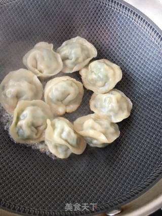 生煎韭菜扇贝元宝饺的做法步骤：18