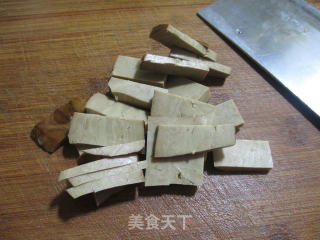 素火腿炒韭菜芽的做法步骤：2