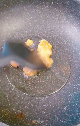 咸蛋黄香肠炖豆腐的做法步骤：4