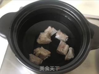 排骨萝卜汤的做法步骤：4