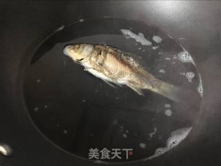 鱼汤面的做法步骤：2