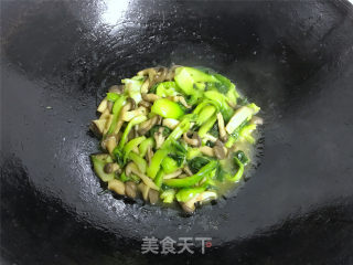 秀珍菇炒青菜的做法步骤：8