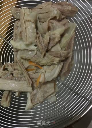 菠菜拌羊肉的做法步骤：15