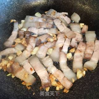 蒜蓉肉片焖平菇的做法步骤：4