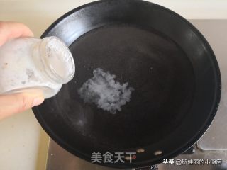 菠菜炒虾仁的做法步骤：2