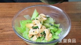 炝拌莴笋的做法步骤：5