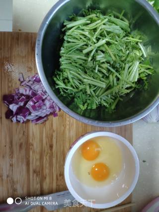 茼蒿鸡蛋的做法步骤：2
