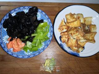 木耳烧豆腐的做法步骤：5