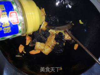 木耳烧豆腐的做法步骤：9