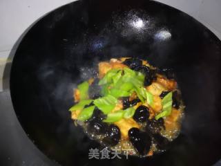 木耳烧豆腐的做法步骤：13