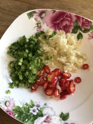 雪菜烧黄鱼的做法步骤：3