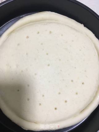 洋葱培根披萨的做法步骤：3