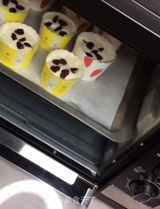 纸杯蛋糕的做法步骤：8