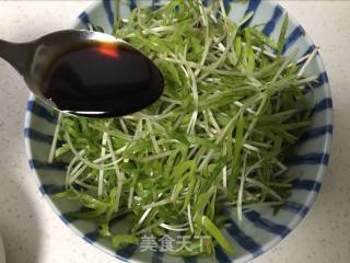 糖醋空心菜苗的做法步骤：3
