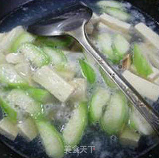 丝瓜花蛤豆腐汤的做法步骤：10