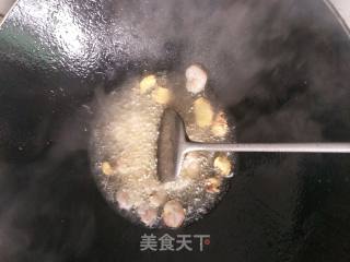 西芹炒虾仁的做法步骤：5
