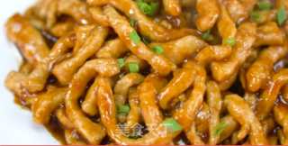 京酱肉丝超简单做法，肉丝爽滑，酱香浓郁，大人孩子都喜欢，比饭店做的还好吃！的做法步骤：9