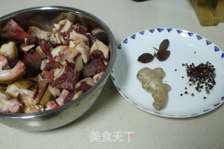 清汤牛肉——云南牛扒烀的做法步骤：1