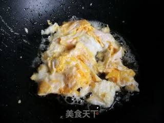 #团圆饭#胡萝卜蒜黄炒鸡蛋的做法步骤：5