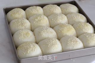 超松软芝麻餐包的做法步骤：10