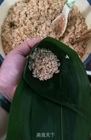 咸蛋黄肉粽的做法步骤：3