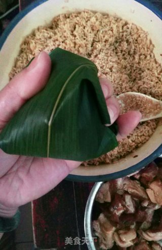 咸蛋黄肉粽的做法步骤：6
