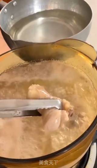 香菇鸡肉的做法步骤：2