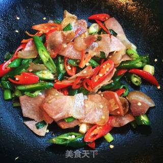 双椒炒火腿的做法步骤：7