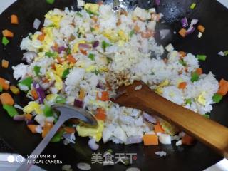 蔬菜蛋炒饭的做法步骤：7