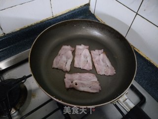 牛果培根饭团的做法步骤：6