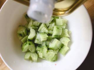 凉拌青瓜的做法步骤：3
