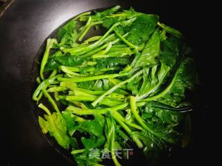 #团圆饭#花生拌菠菜的做法步骤：2