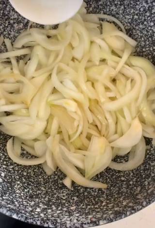 洋葱炒牛肉的做法步骤：9