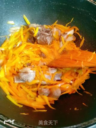 新疆羊肉抓饭的做法步骤：6