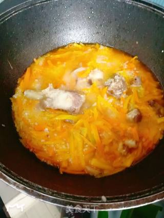 新疆羊肉抓饭的做法步骤：7
