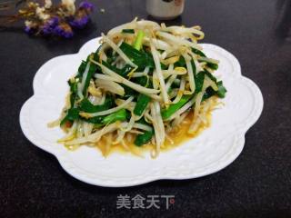 团圆饭-韭菜虾皮炒豆芽的做法步骤：5