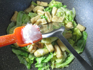 油豆条炒牛心菜的做法步骤：10