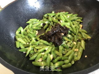 橄榄菜炒四季豆的做法步骤：7