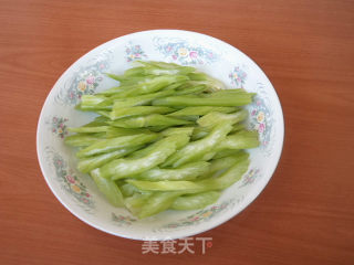 竹笋炒芹菜的做法步骤：3