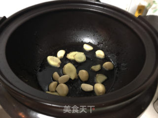 干锅鮰鱼的做法步骤：5