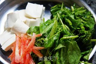 豌豆苗豆腐汤的做法步骤：2