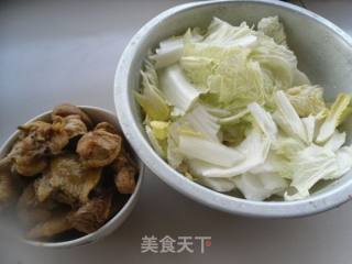 鸡块烩白菜的做法步骤：1