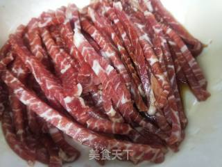 干煸手撕杏鲍菇肉丝的做法步骤：1