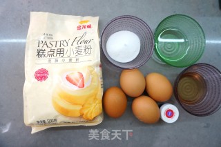 喜庆蛋糕卷的做法步骤：1