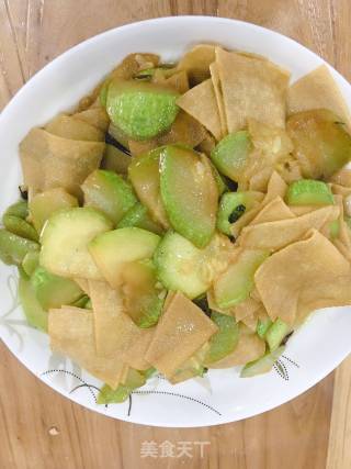 豆皮炒西葫芦的做法步骤：10