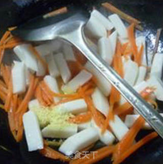胡萝卜炒年糕的做法步骤：10