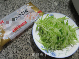 虾味球炒青萝卜的做法步骤：1