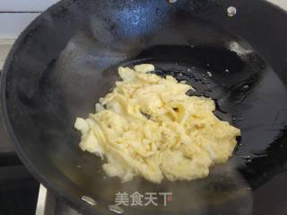 鲜蘑炒鸡蛋的做法步骤：6