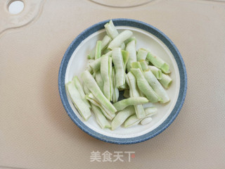 土豆烩豆角的做法步骤：3