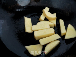 土豆烩豆角的做法步骤：5